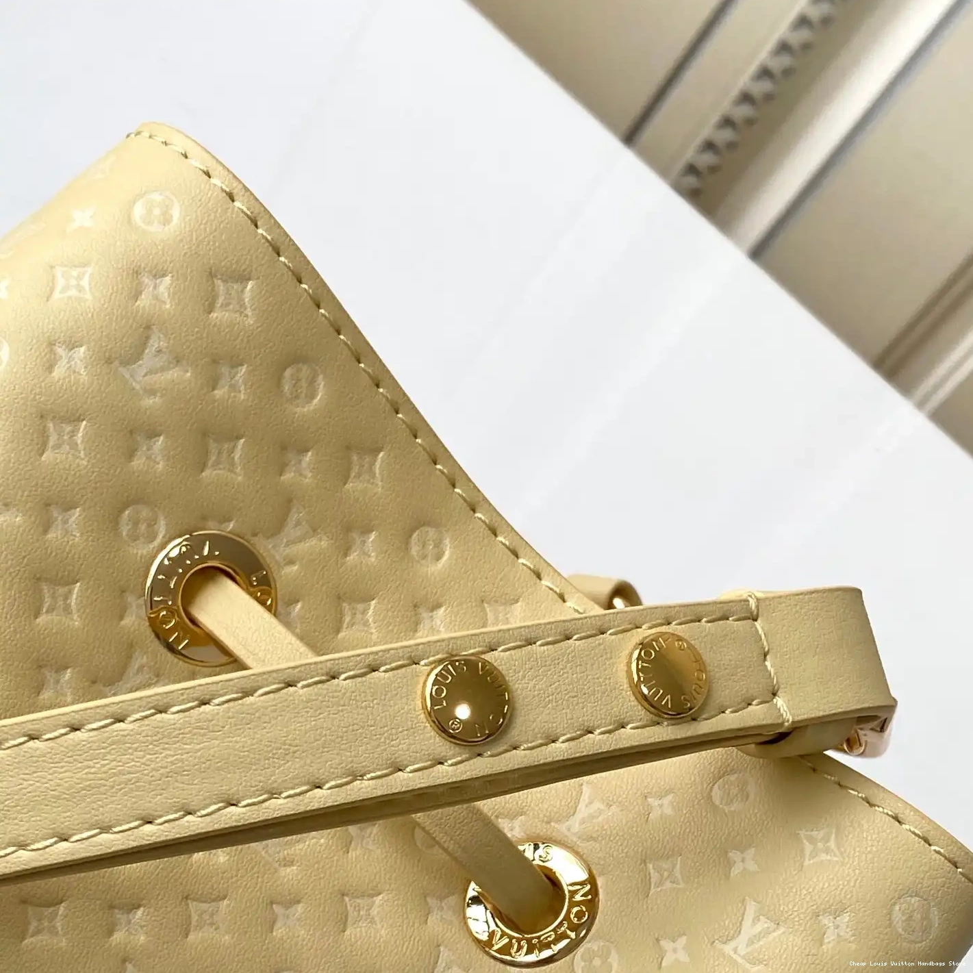 Cheap Louis BB Calfskin Vuitton Yellow M22599 Néonoé 0209